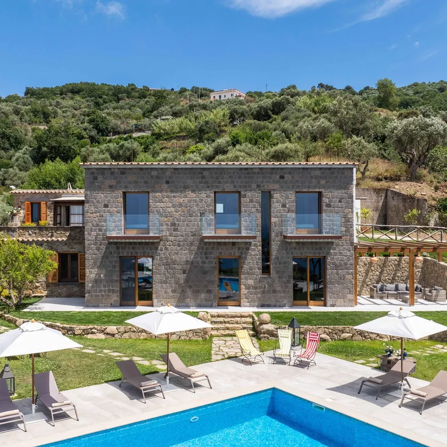 Rural elegance with views of Capri